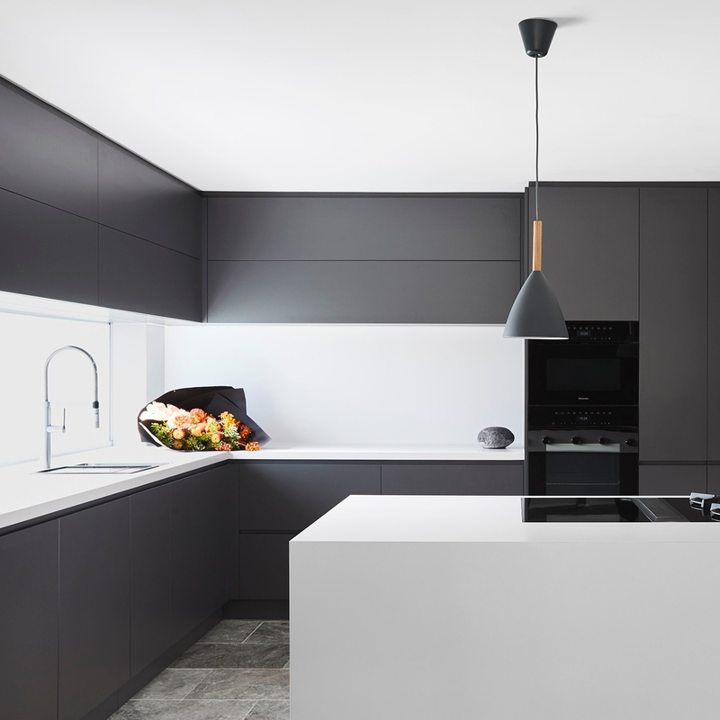 Le buffet de luxe fait sur commande de mélamine a placé le buffet moderne de noir de noyau de HMR