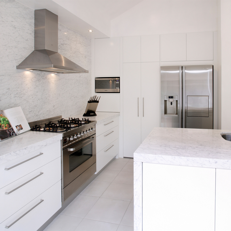 Préparez pour rassembler les buffets modernes bon marché de Cabinet de Matte White Plain Lacquer Kitchen de conceptions simples