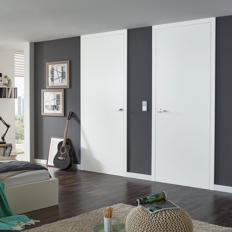 Les portes intérieures en bois de chambre à coucher de mélamine lambrissent l'amorce blanche de noyau solide moderne