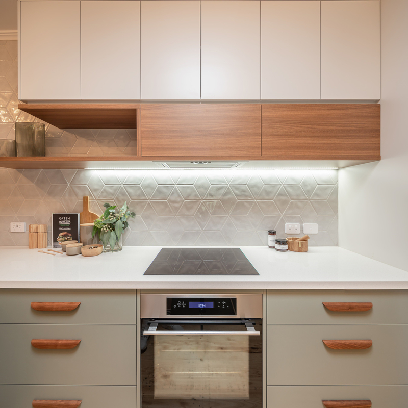Armoire de plancher élégante de cuisine de laque de couleur de Celadon avec le Cabinet en bois de mur de texture