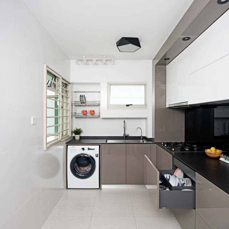 Armoire de cuisine en laque grise et blanche à haute brillance de petite taille Armoire de garde-manger de cuisine intelligente