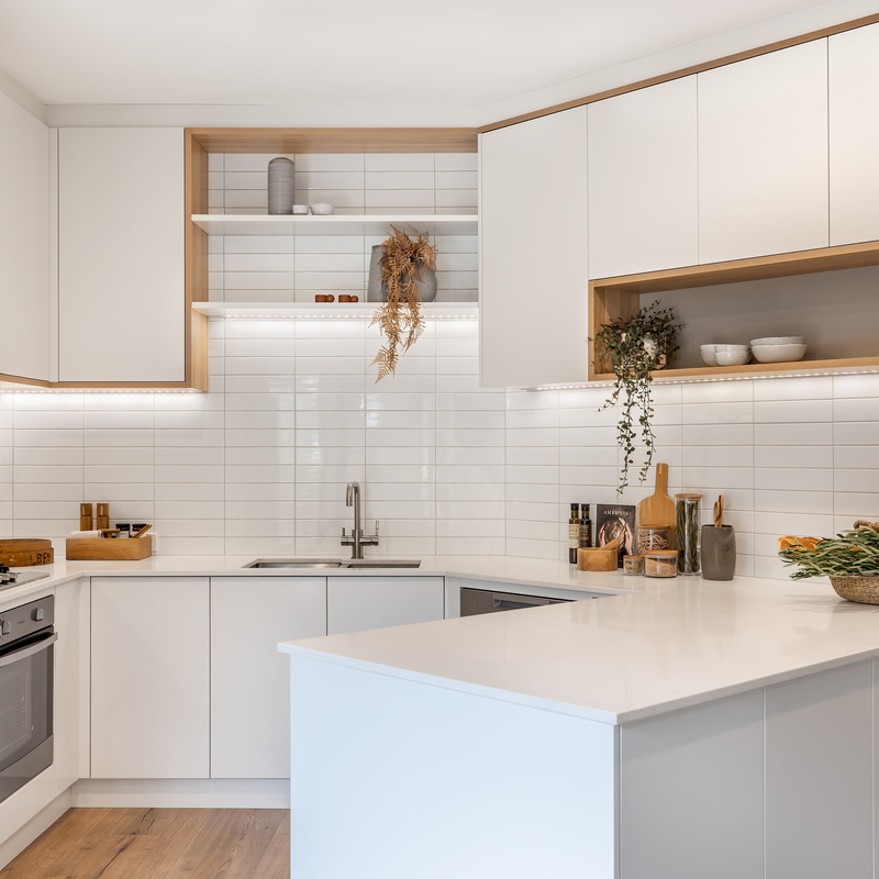 U forment des buffets de Matte White Melamine Small Modular avec la conception Handless pour l'appartement