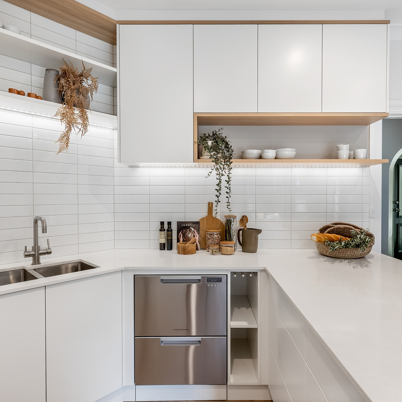 U forment des buffets de Matte White Melamine Small Modular avec la conception Handless pour l'appartement