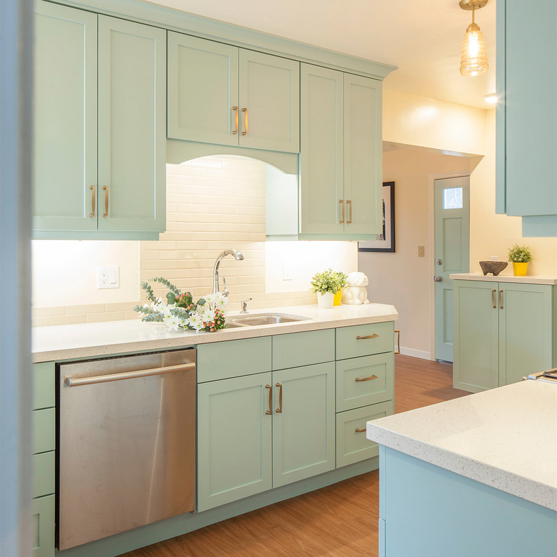 Cabinets directs de Matt Lacquer Mint Green Kitchen de meubles d'ensemble complet d'usine avec les poignées et l'évier d'or