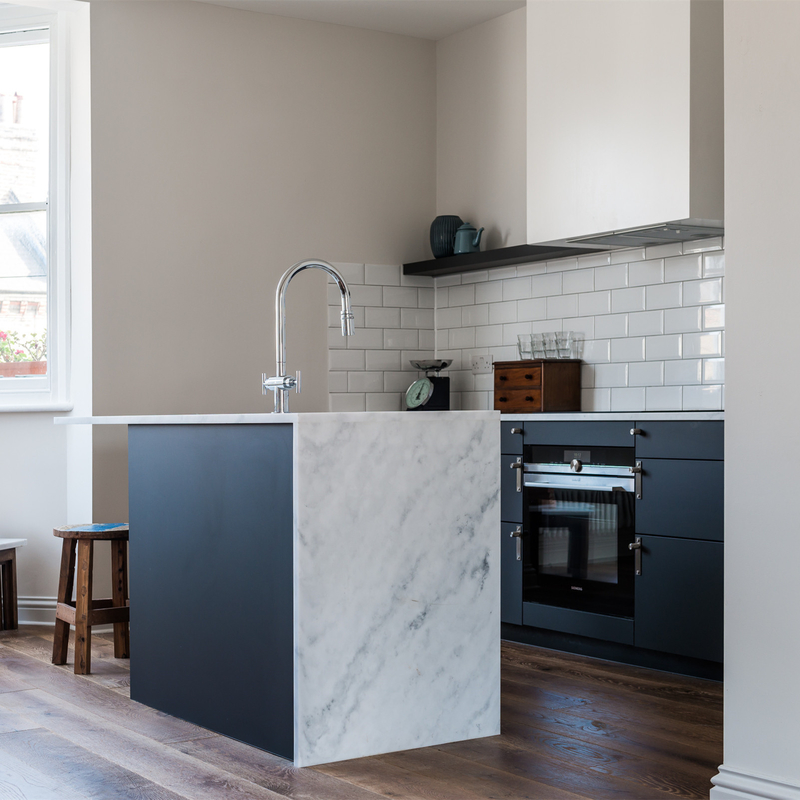 Cabinets noirs de Matt Island And Kitchen Base de laque de style de meubles modernes d'appartement avec 3 tiroirs
