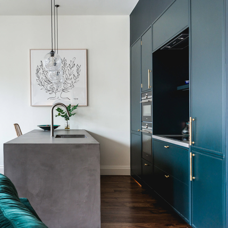 Les placards augmentés bleus adaptés aux besoins du client de cuisine de porte de conception acculent des Cabinets de mur avec l'île