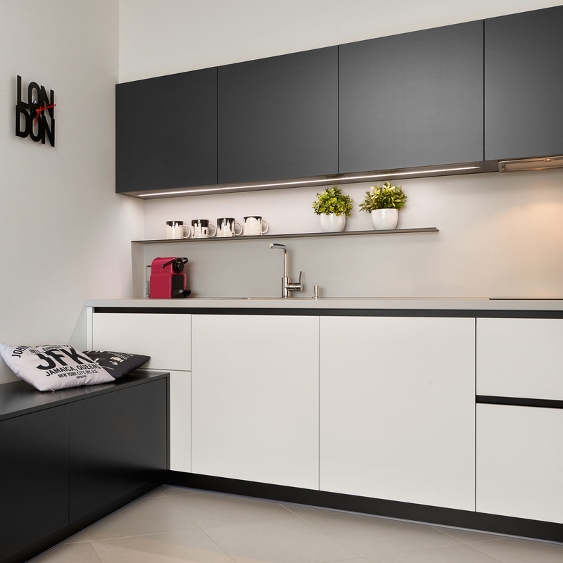 Prêt à assembler Petit meuble de cuisine Armoires murales Armoire de cuisine en carton noir et blanc Design simple